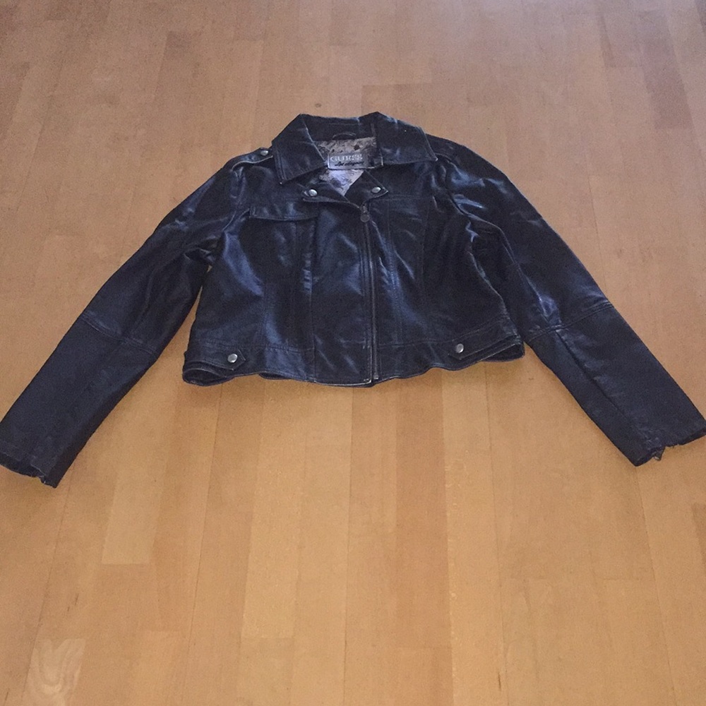 Distressed vegan leather jacket by Guess size XL